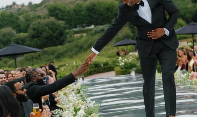 剪不断的友谊！斯马特大婚塔图姆布朗出席