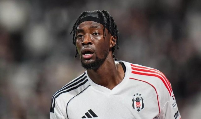 加拿大28-记者：维拉对签下亚伯拉罕持乐观态度，准备给他一份长期合同