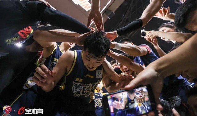 开奖走势-加时绝杀！广东主场19记三分杀回北京